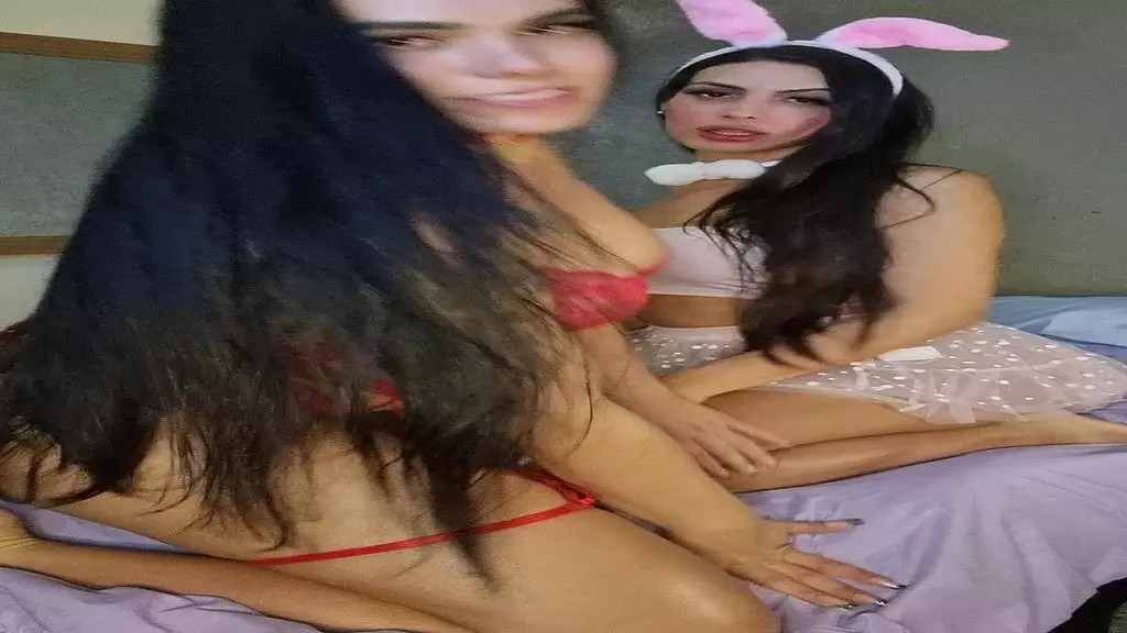 brincando com minha melhor amiga travesti