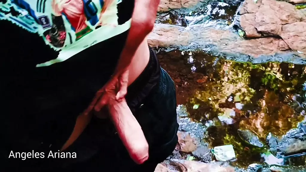 haciendo trekking en salto mariposa, pto.iguazu misiones, me encuentro con un misionero.le pedi un Favor anal